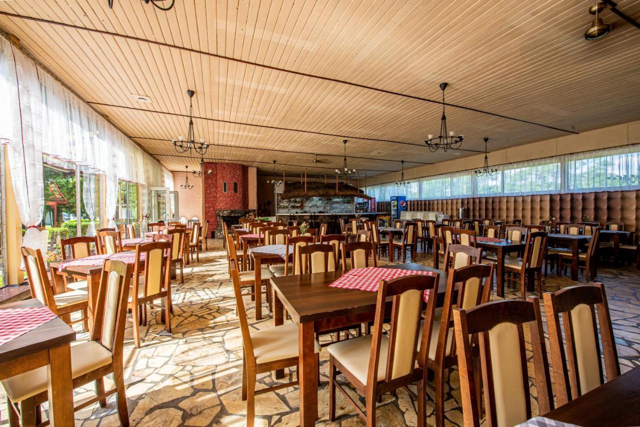 Hotel Osrodek Wypoczynkowy Dolomity Jedwabno Exterior foto